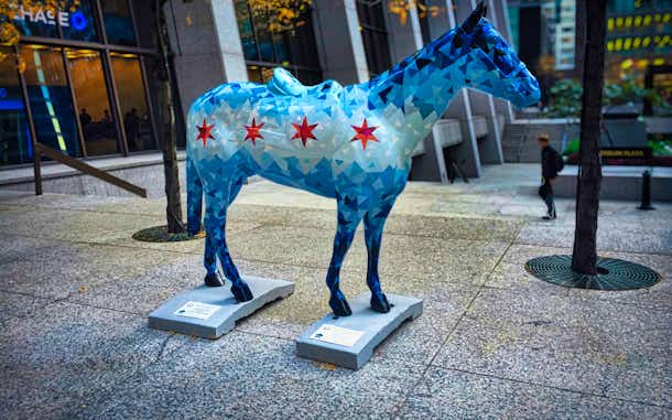 Los Caballos de Honor en Chicago rinden tributo a los héroes (con divertidas esculturas para la ciudad) 1 Horses of Honor: caballo de honor en Chicago