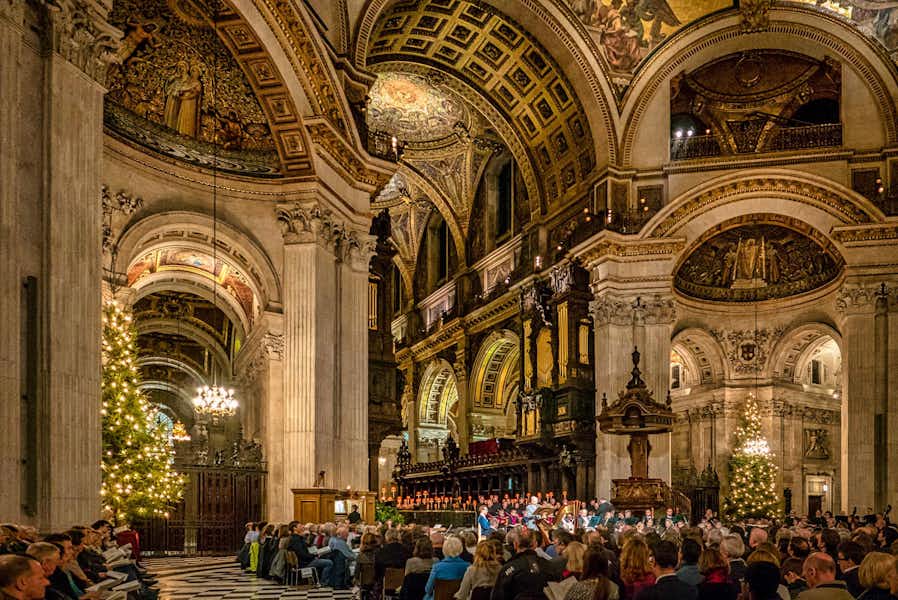 Misa de Nochebuena en Londres, St Paul's Cathedral Misa de Nochebuena en Londres, St Paul's Cathedral