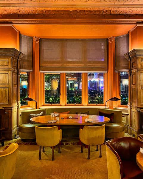 Qué hacer en Nochevieja en Londres, cenar en hotel The Connaught