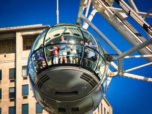 5 cosas que debes evitar en Londres (y qué hacer en su lugar) 5 cabina cristal london eye londres tuescapada eu