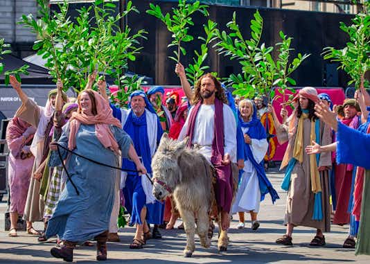 La pasión de Cristo en Londres: representación del viacrucis en Trafalgar Square 1 Pasión de Cristo en Londres, Trafalgar Square